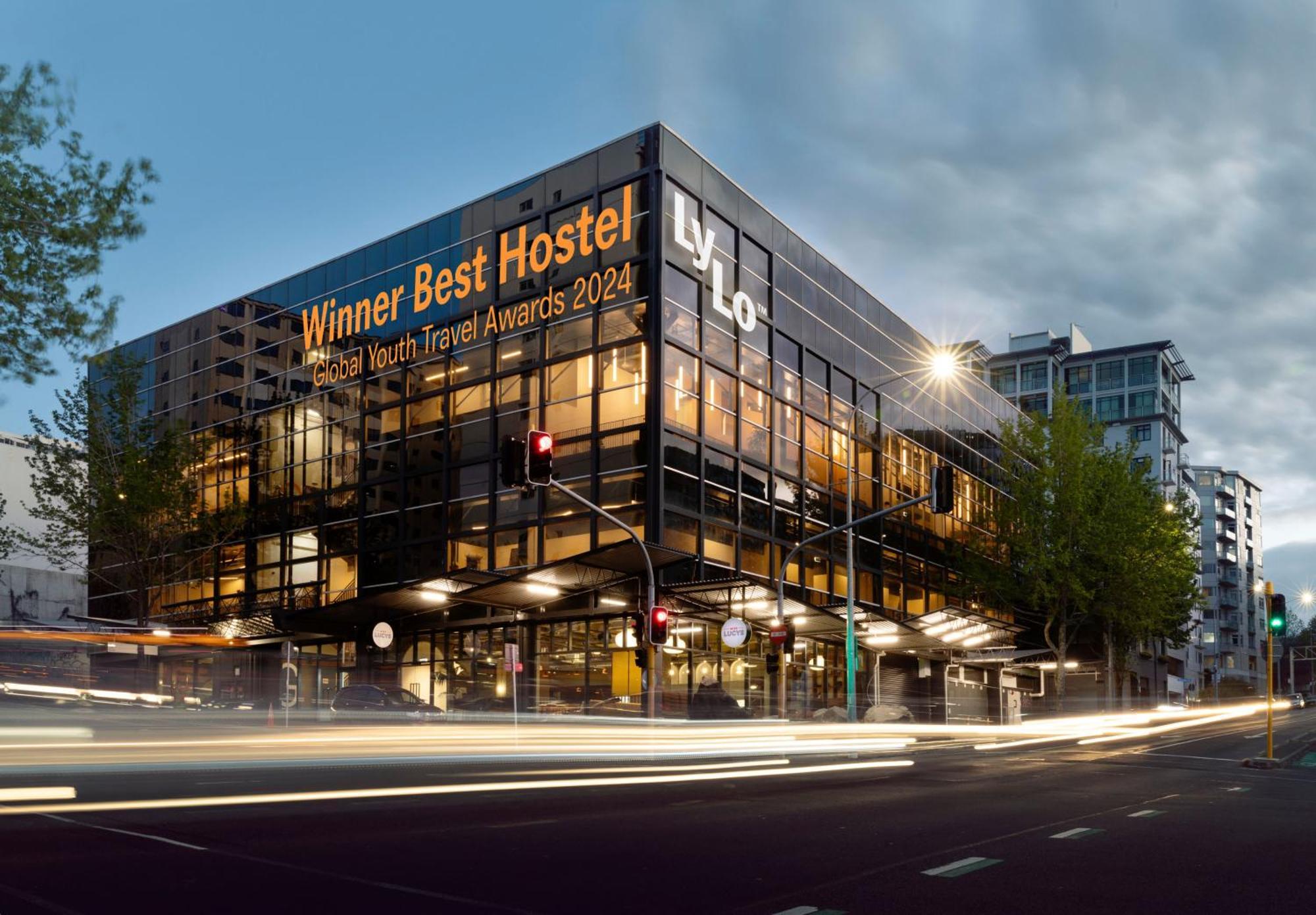 Lylo Auckland Hotel Exterior photo The award-winning hostel in Frankfurt